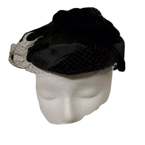 Vintage Whittall & Javits Black Hat  Ribbon Netting Velvet Flower - Picture 2 of 8